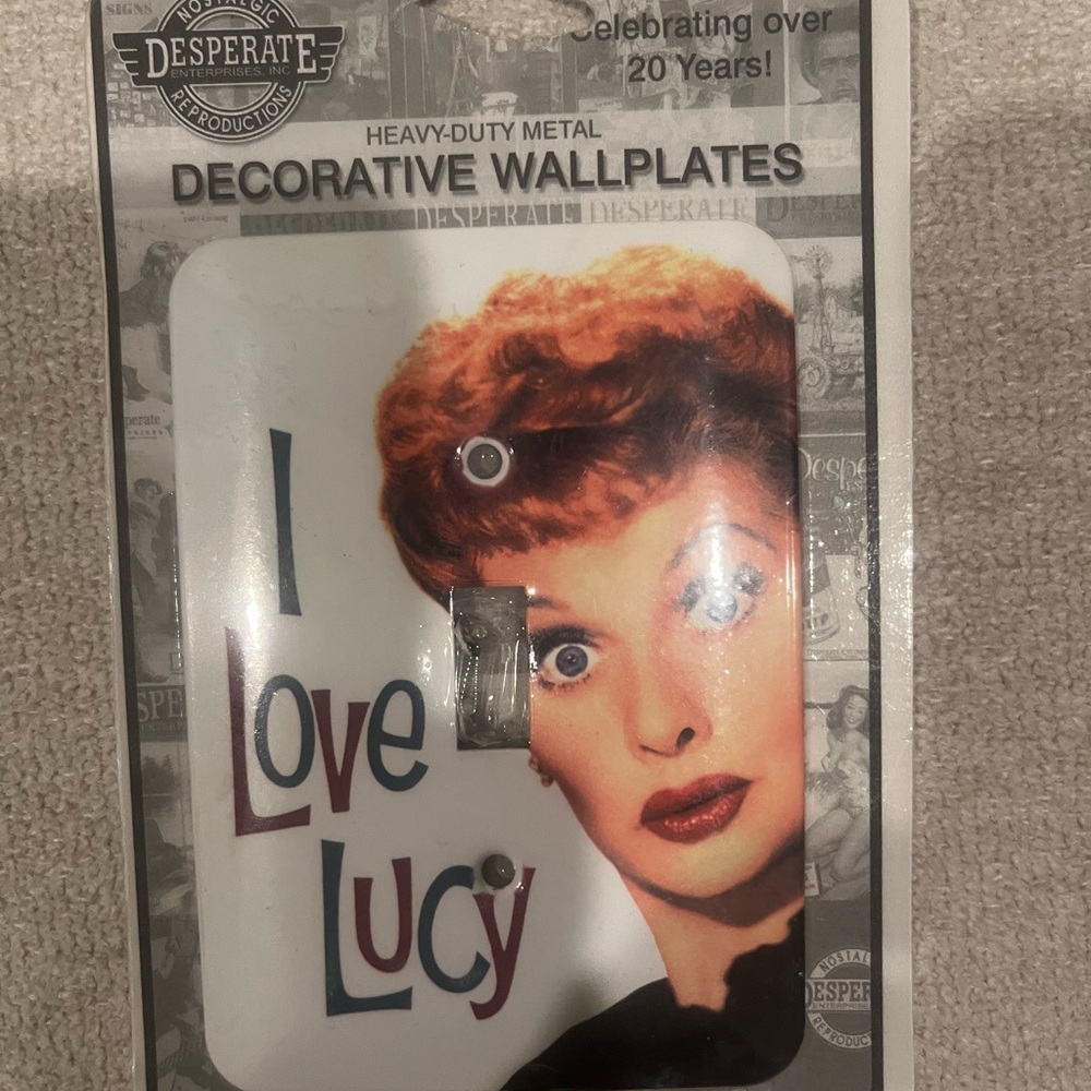 I Love Lucy Decorative Wallplate - White and Red